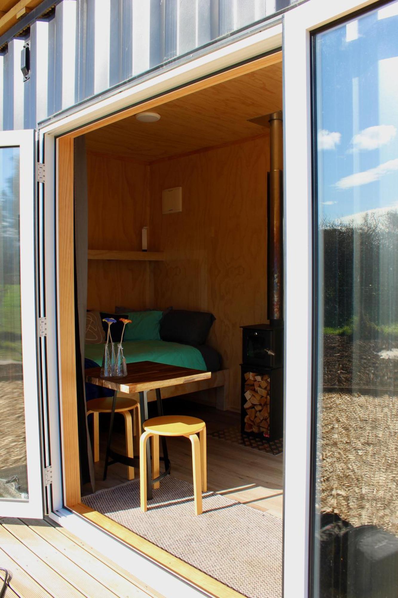 Cosy Tiny Container Cabin Carterton Eksteriør bilde
