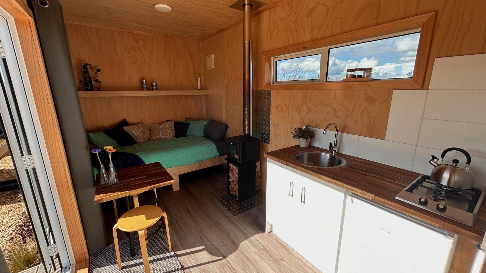 Cosy Tiny Container Cabin Carterton Eksteriør bilde